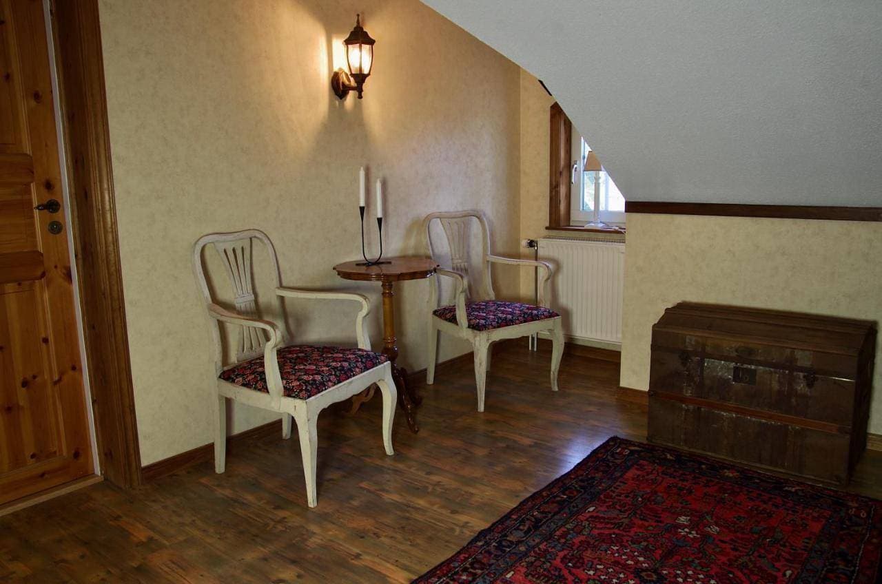 Foto 7 von 12: Double Room with Shared Toilet