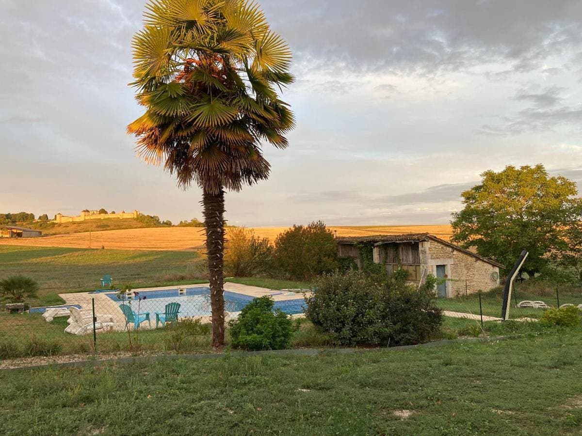 Foto 3 von 19: Two-Bedroom House