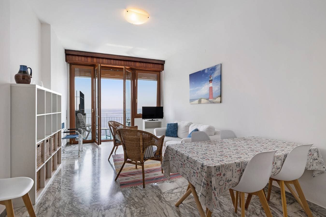 Foto 7 von 22: Haustierfreundliche Ferienwohnung Stupenda Vista Mare in Strandnähe mit Balkon und WLAN