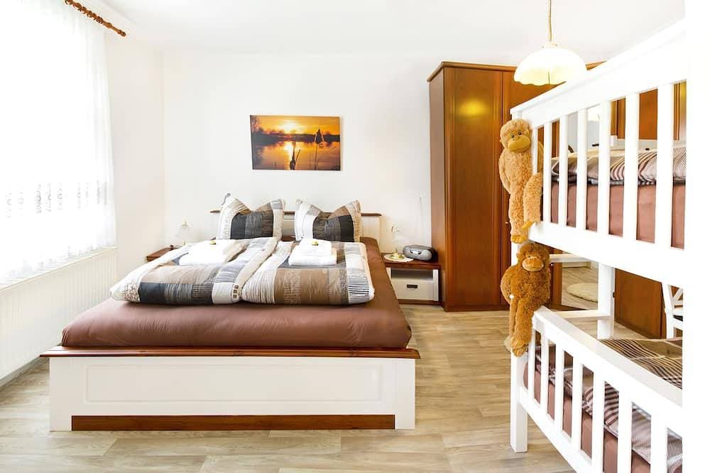 Foto 2 von 30: Ferienwohnung zur Breiten Karthane | Elbtalaue | Fewo 1: Kirchblick (50 m²)