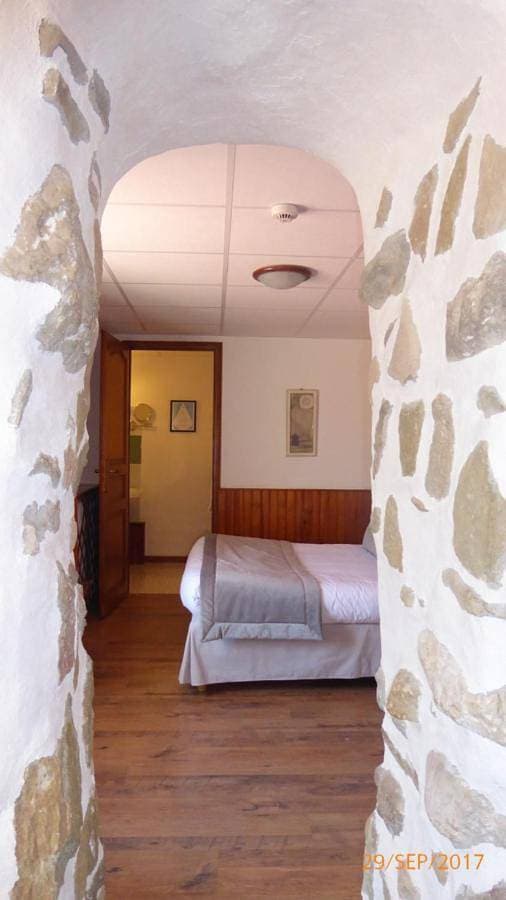Foto 2 von 5: Double Room with Private Bathroom