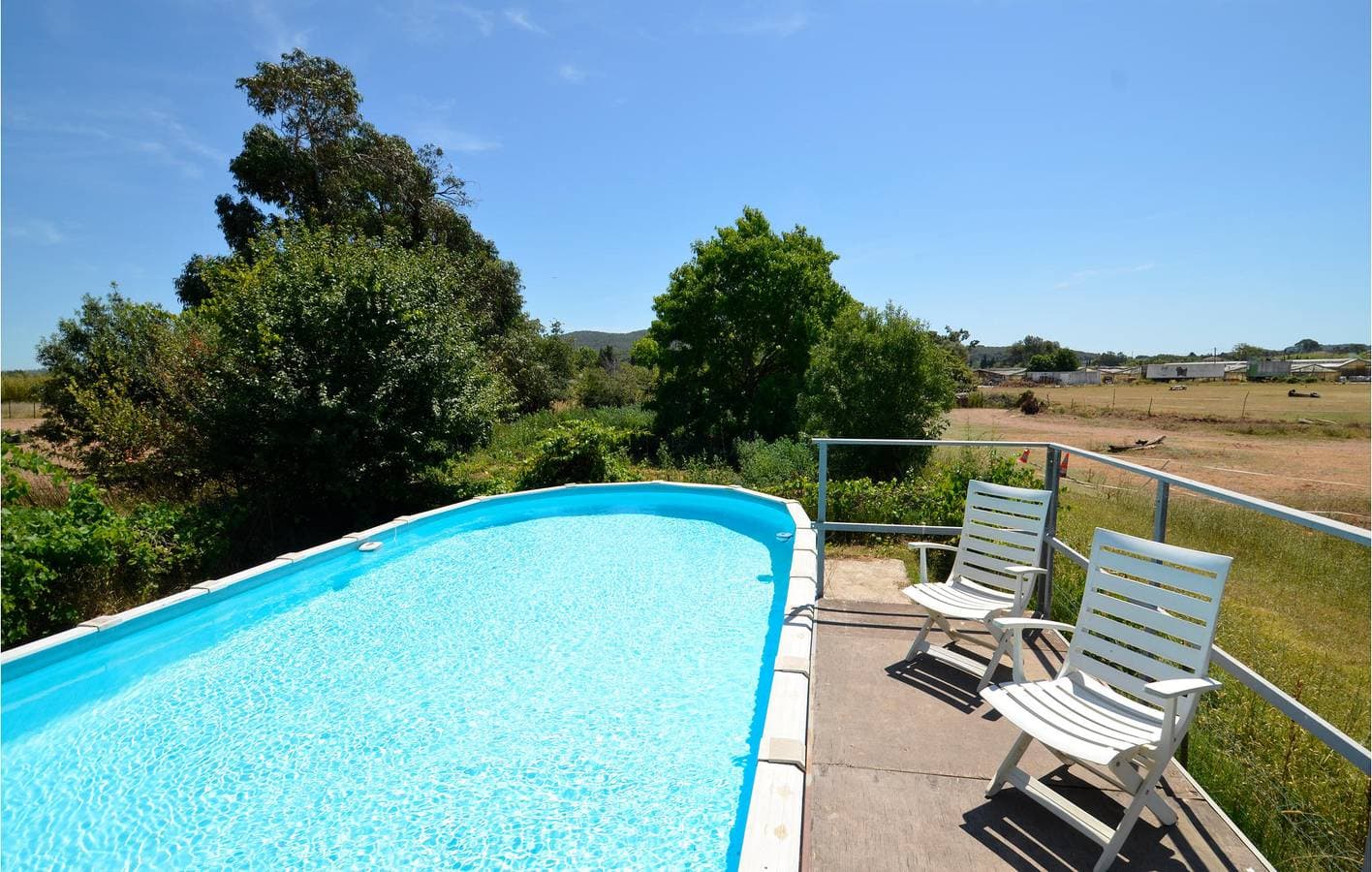 Foto 4 von 29: Poolside Terrace Apartment: Le Pradet, Frankreich