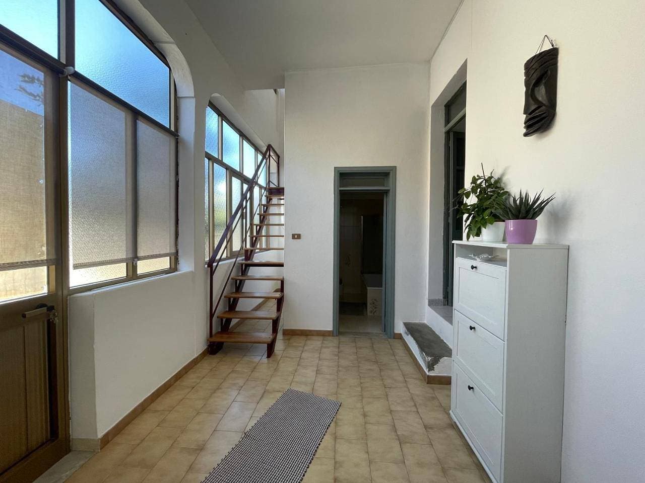 Foto 12 von 16: Two-Bedroom Apartment