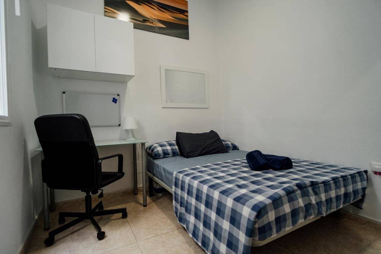 Foto 5 von 8: Standard Double Room with Shared Bathroom