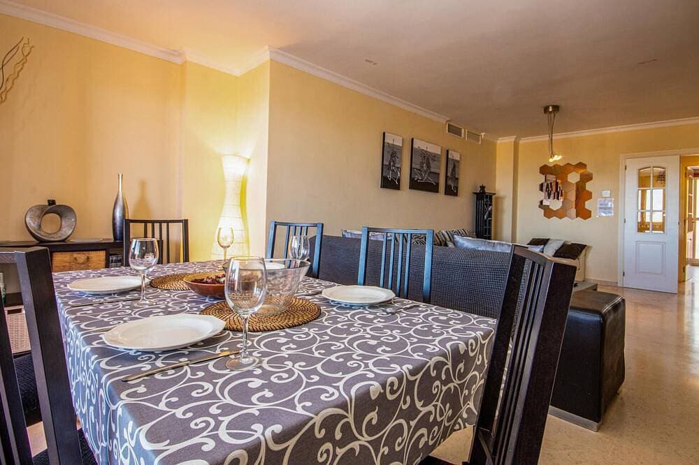 Foto 13 von 24: Schöne Wohnung in Elviria mit Außenpool
