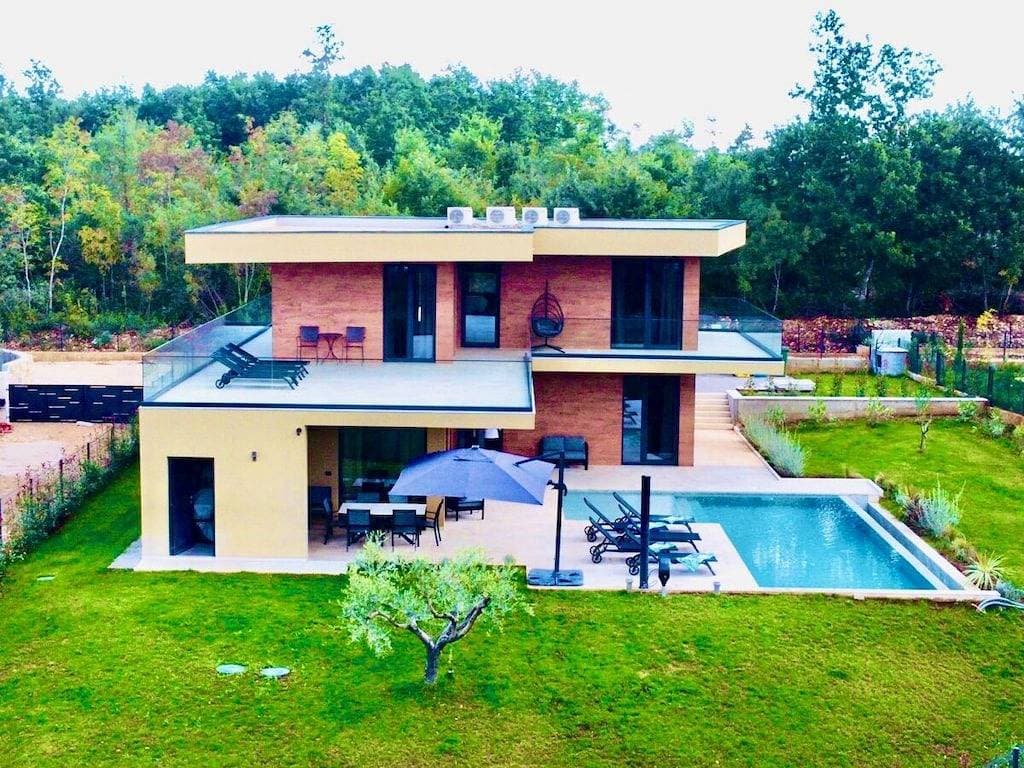 Foto 2 von 19: Villa in Bokordići mit Schwimmbecken