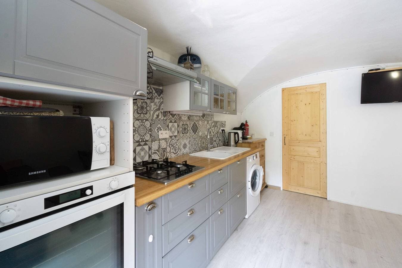 Foto 5 von 10: Ferienwohnung 'Charmant 3 Etoiles' mit Bergblick, privater Terrasse und Wi-Fi