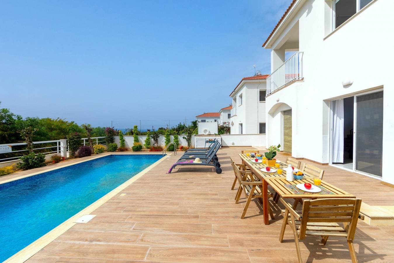 Foto 10 von 51: Villa für 6 Personen mit Balkon/Terrasse