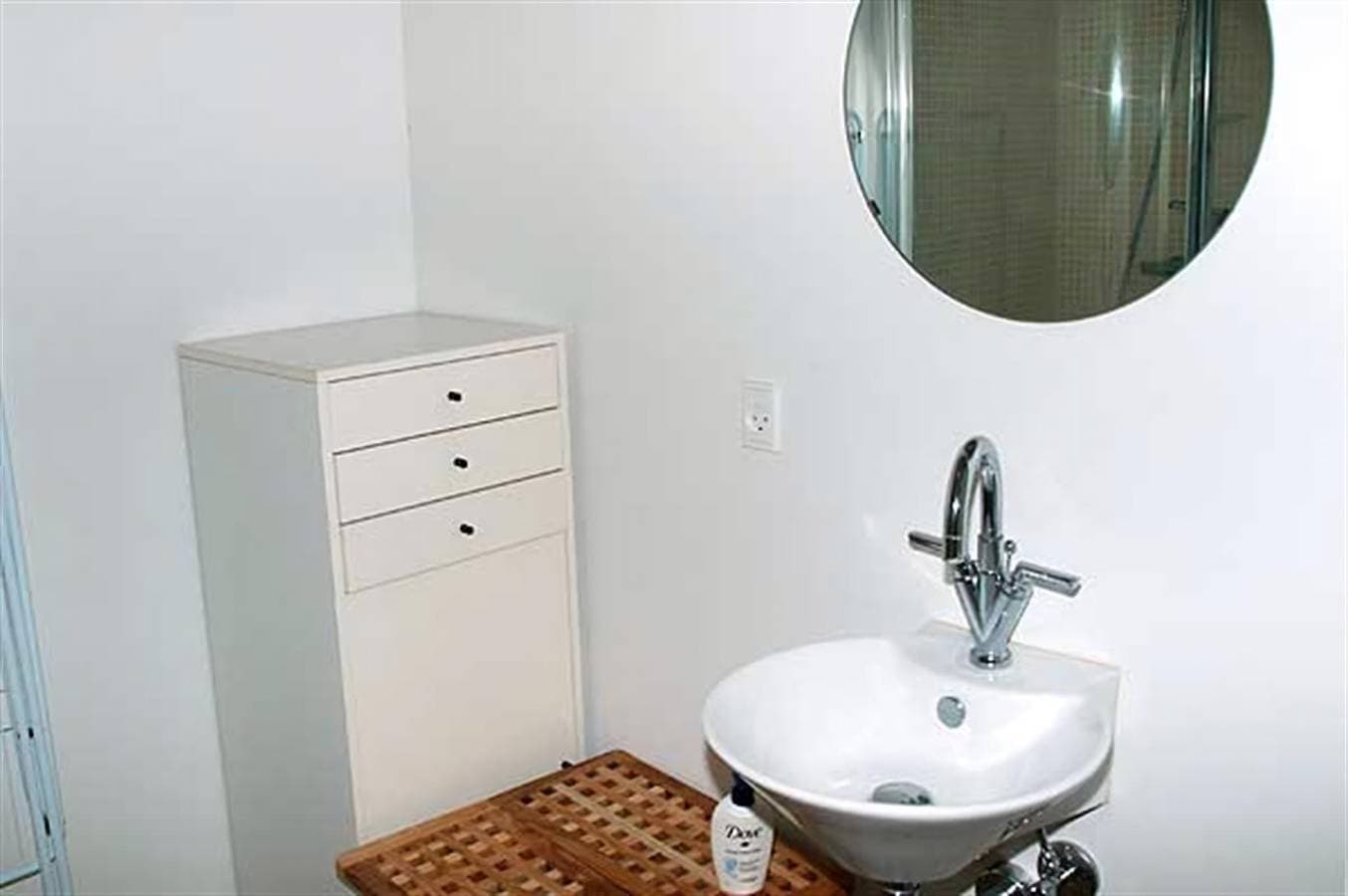 Foto 12 von 17: Awesome apartment in Allinge w/ WiFi, 2 Bedrooms and Outdoor swimming pool