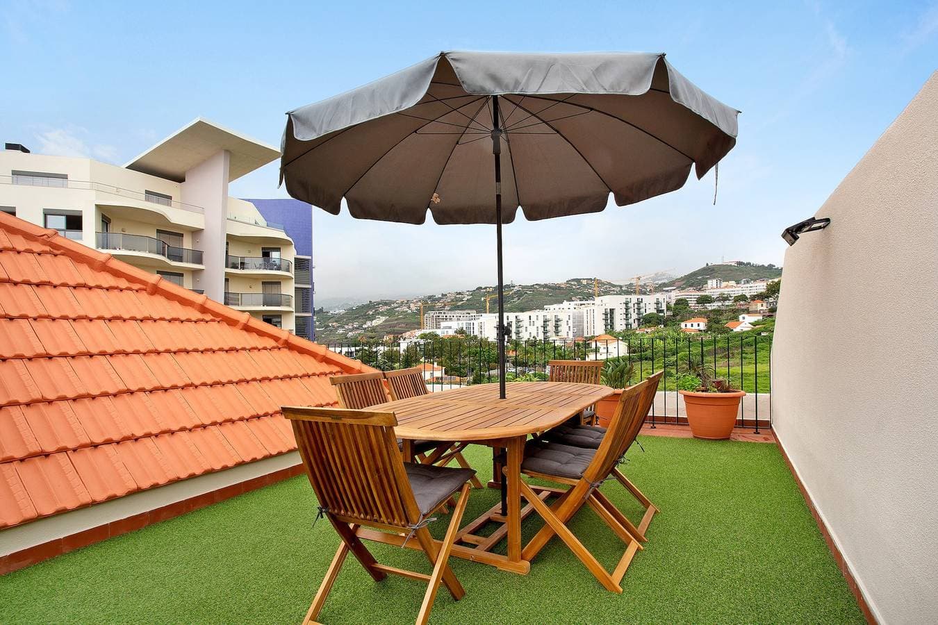 Foto 2 von 25: Ferienwohnung 'Vista Mar' mit Meerblick, privater Terrasse und WLAN