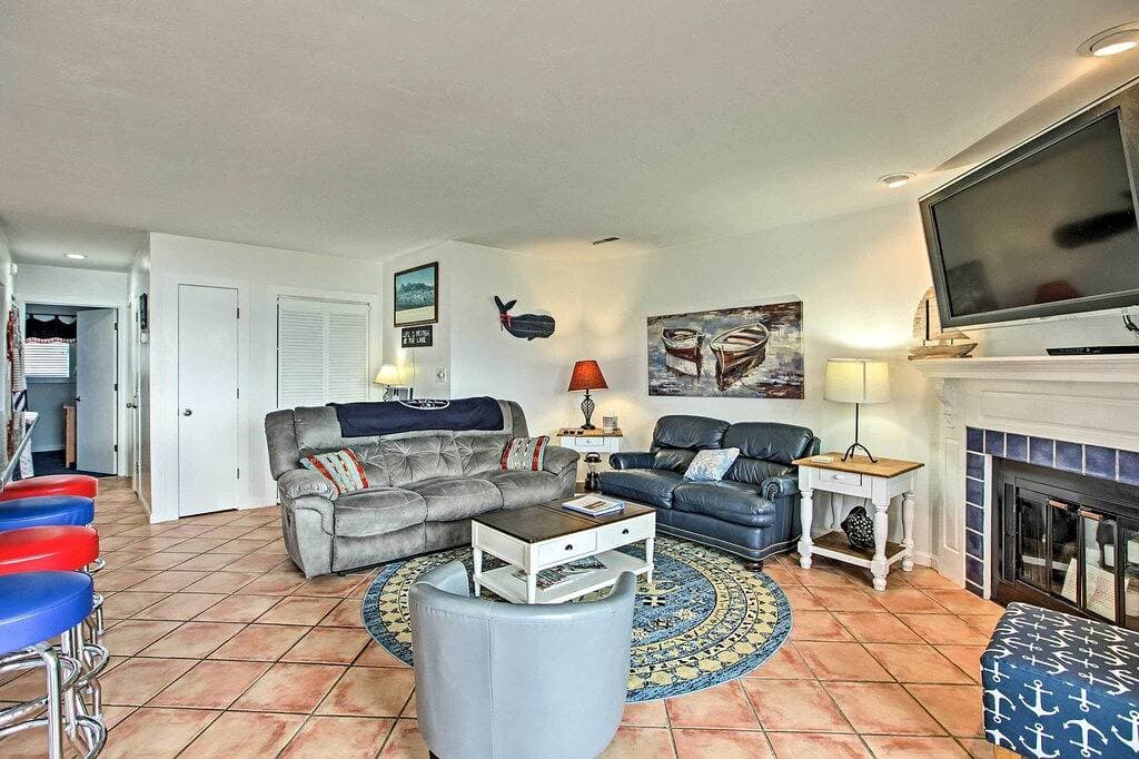 Foto 4 von 27: Neu! Resort Condo mit Zugang zum Pool auf Smith Mtn Lk!