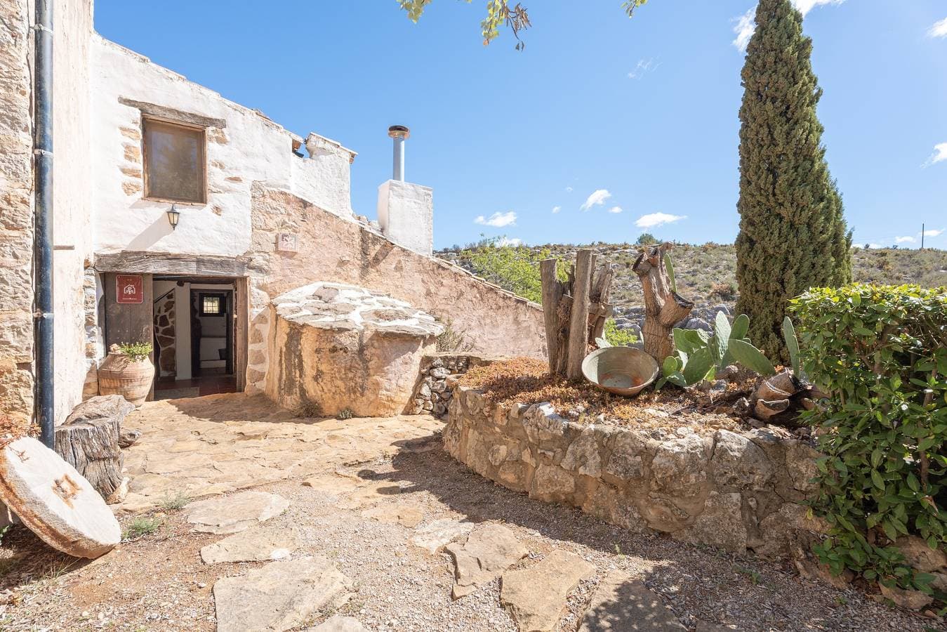 Foto 3 von 43: Ferienhaus 'Molí Colomer' mit Bergblick, Gemeinschaftspool und privater Terrasse