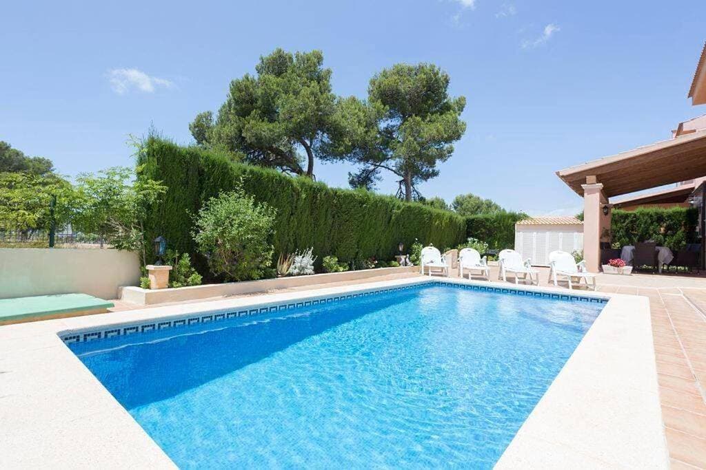 Foto 2 von 37: Villa with Private Pool
