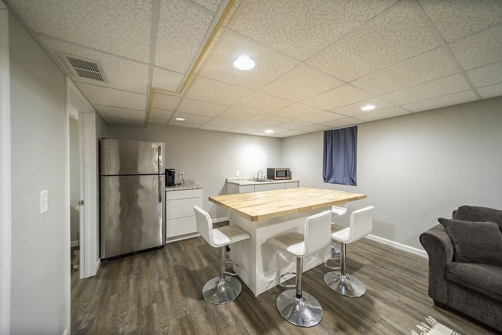 Lovely private studio in a quiet area of Davenport w/ free WiFi 1
