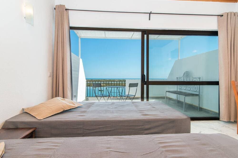 Foto 3 von 30: Studio Apartment with Sea View