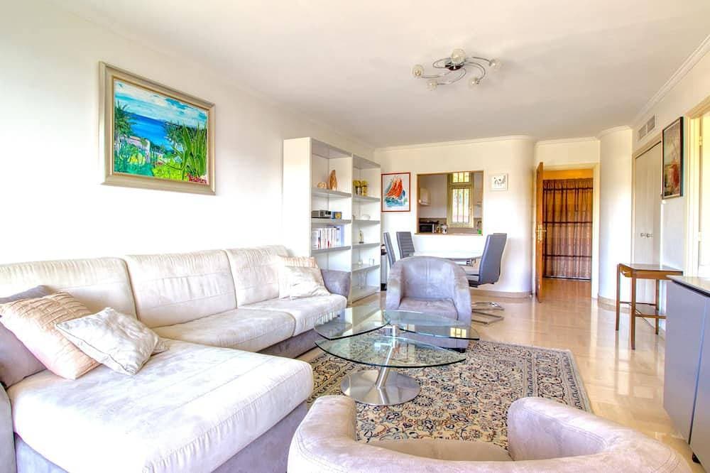 Foto 7 von 15: Antibes 4 people - Swimming pool and Tennis - Garage