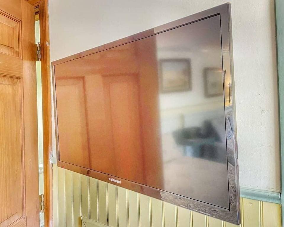 Foto 10 von 24: 20 Stunning Acadia Lodge w/AC Open Hearth Inn