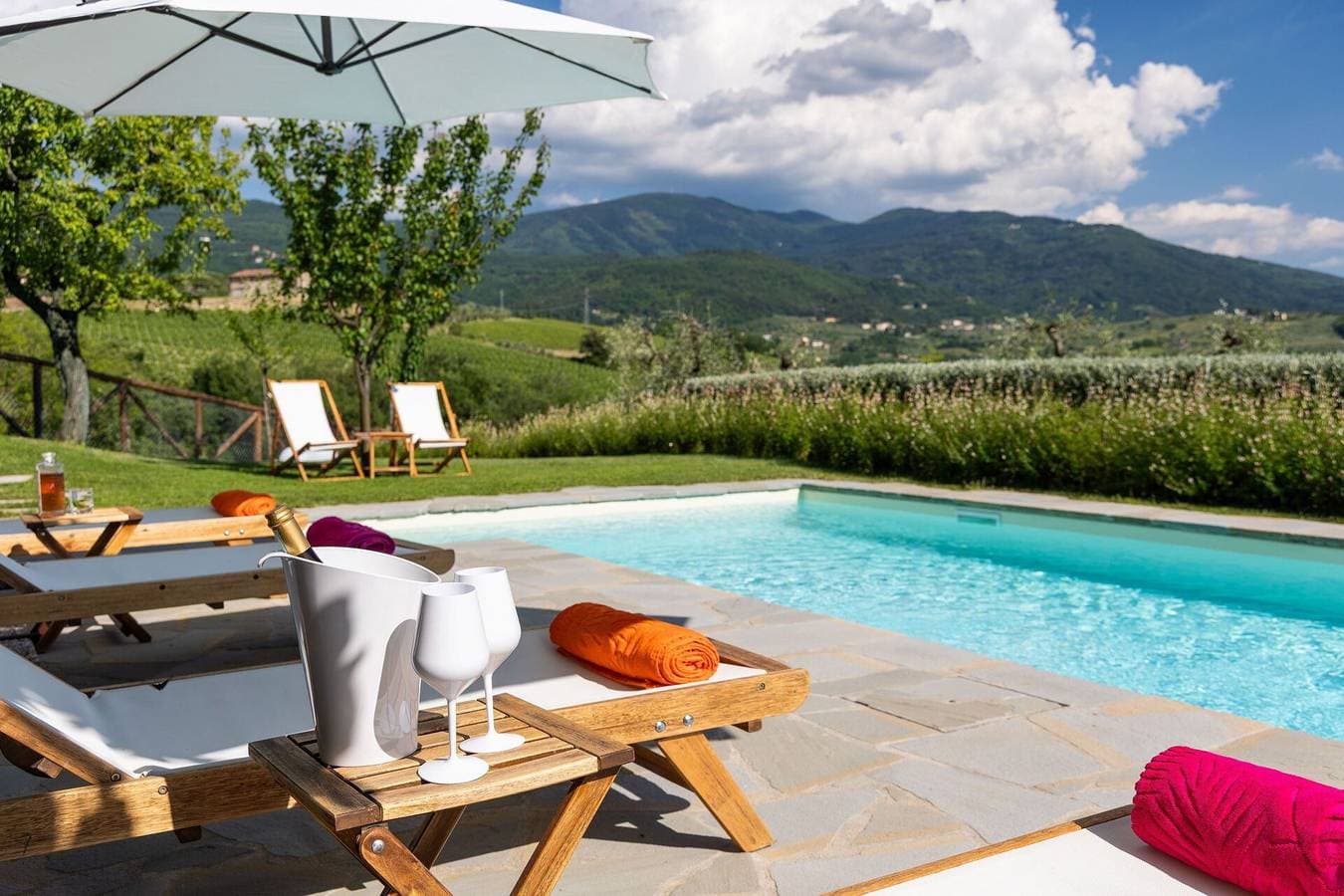 Foto 10 von 69: Villa für 8 Personen mit Pool