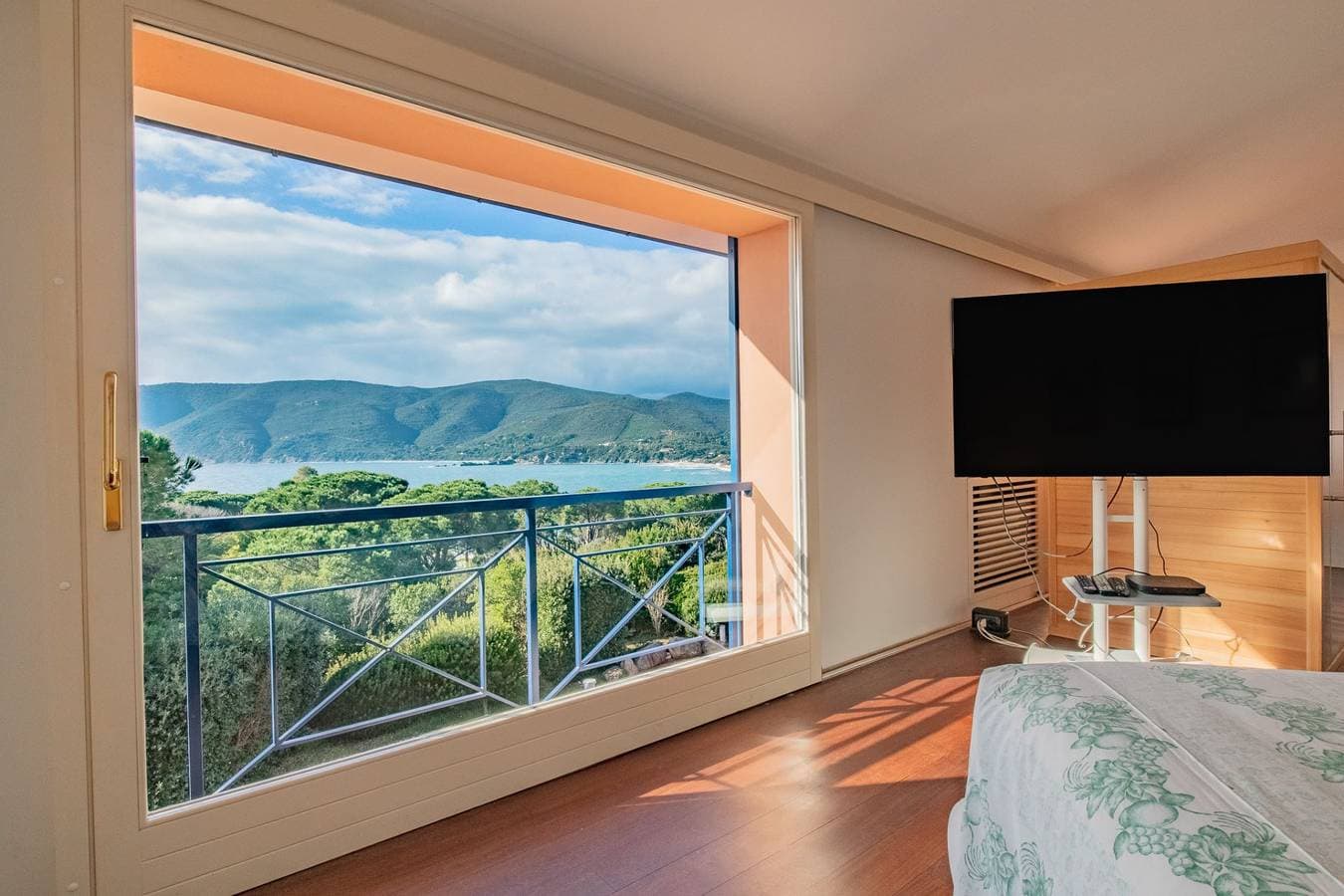 Foto 7 von 107: Villa für 10 Personen mit Garten