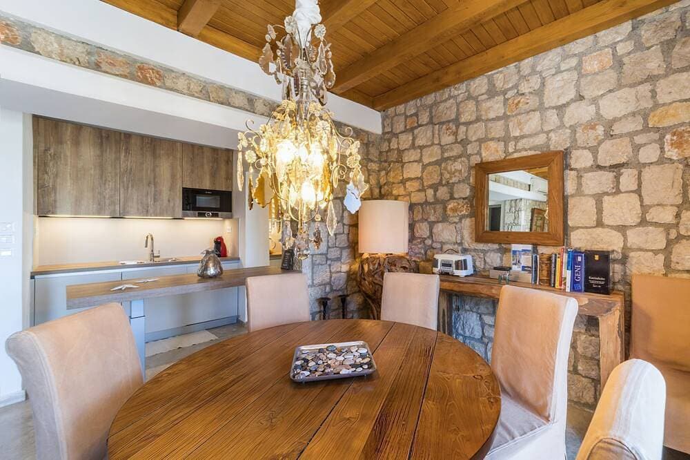 Foto 8 von 20: Villa Althea - Privater beheizter Pool, WLAN und Klimaanlage