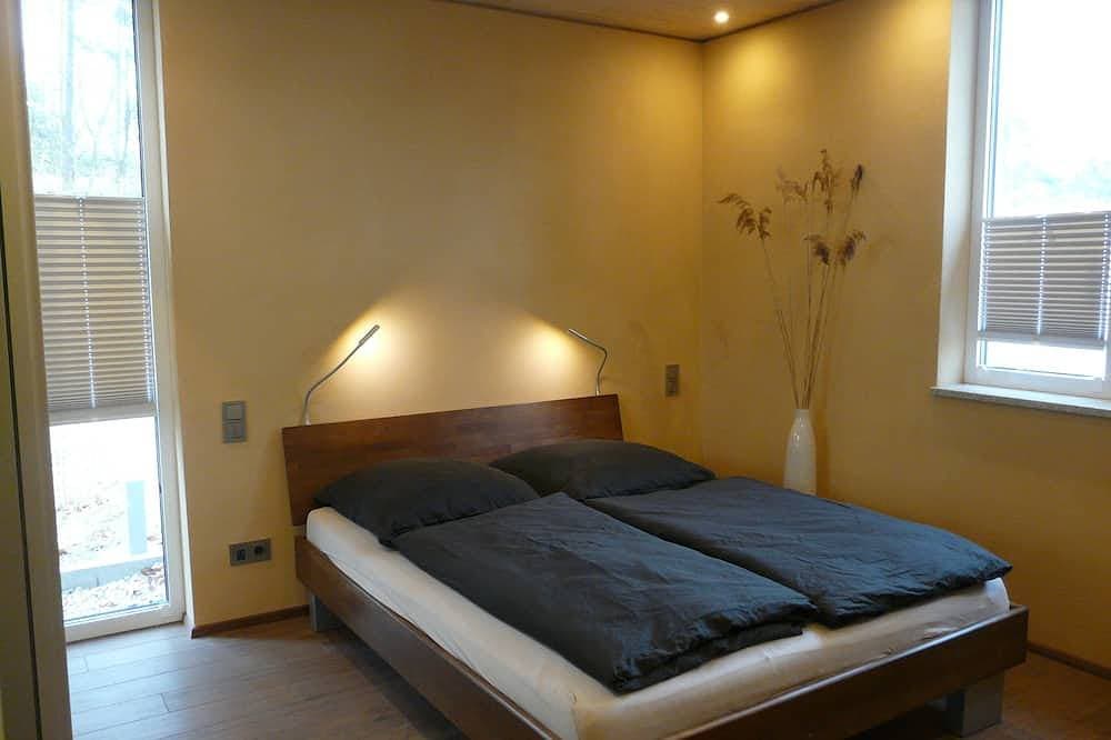 Foto 3 von 29: Luxus-Ferienhaus direkt am See, naturnaher Komfort in modernem Stil