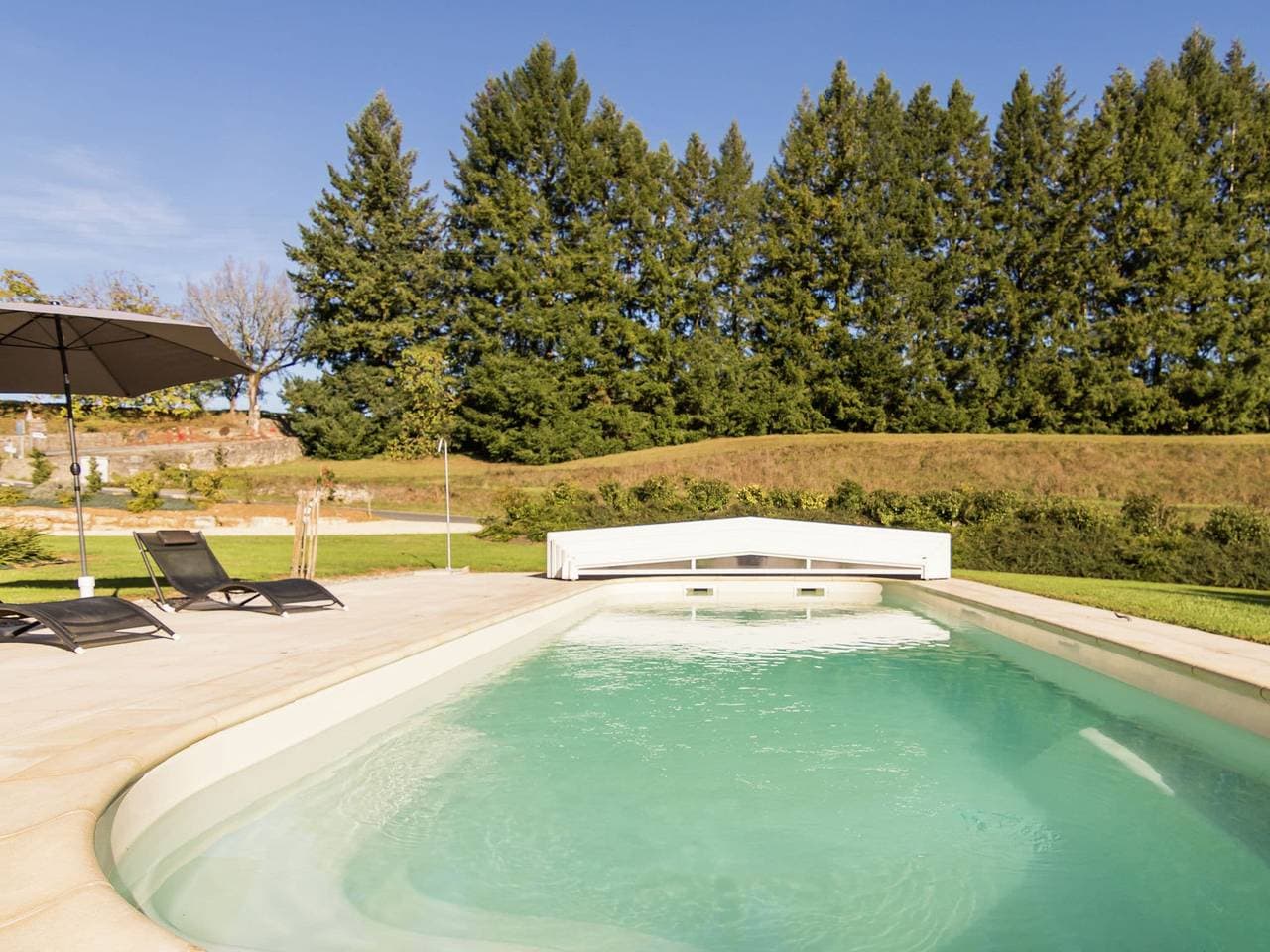 Foto 5 von 40: Luxusvilla am Pool in Montignac