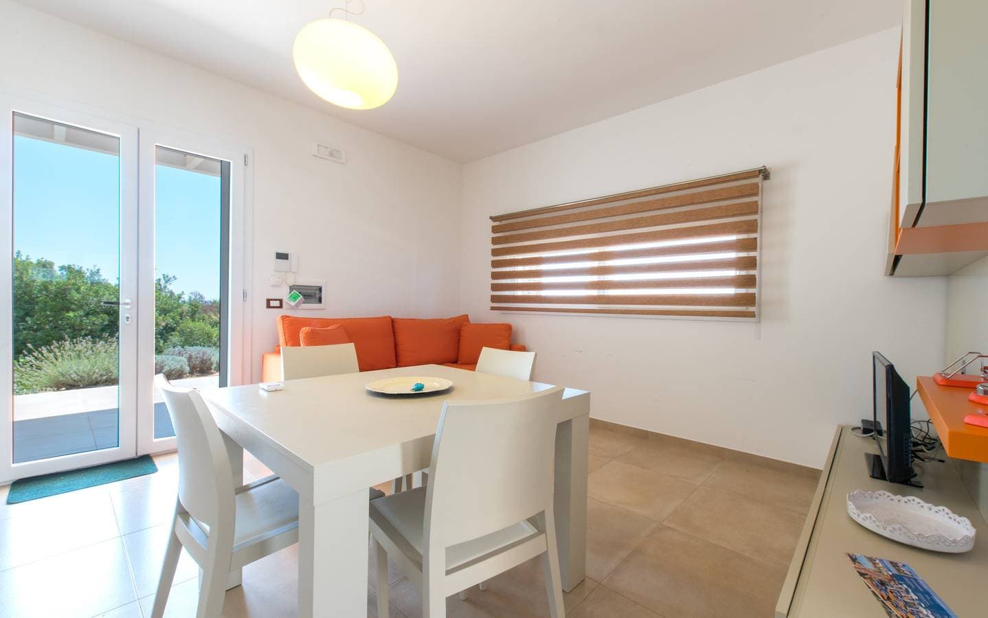 Foto 5 von 21: Moderne Villa mit Steinpool in Strandnähe