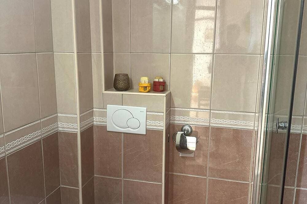 Foto 4 von 15: Cozy 1-bedroom apartment in charming Njivice with WiFi, AC