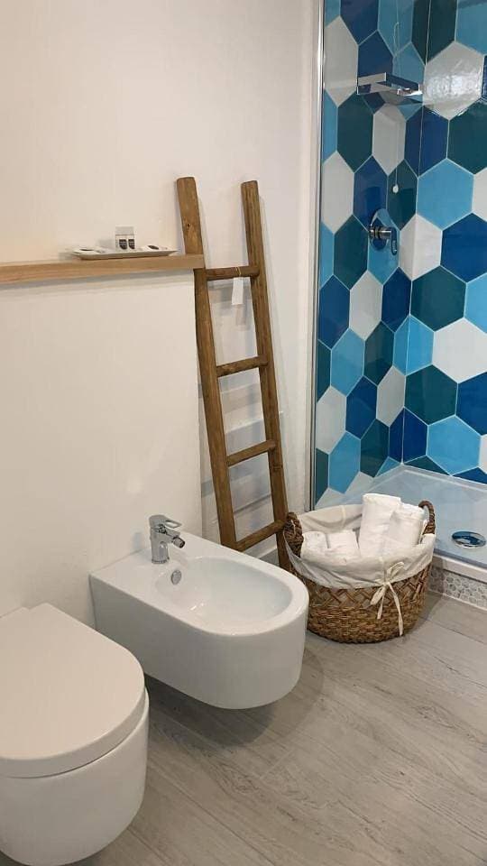 Foto 9 von 10: Double Room with Private Bathroom