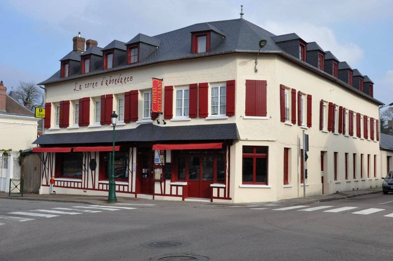 Logis - Hotel & Restaurant La Corne d 'Abondance 1