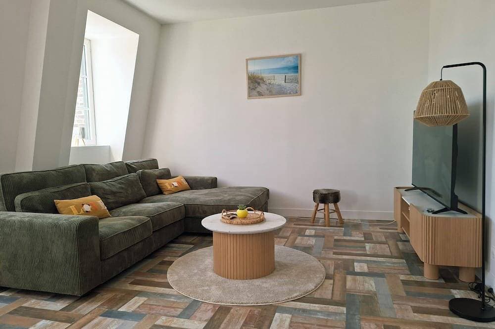 A Getaway in Normandy: A Duplex in the Heart of Pont-Audemer 1