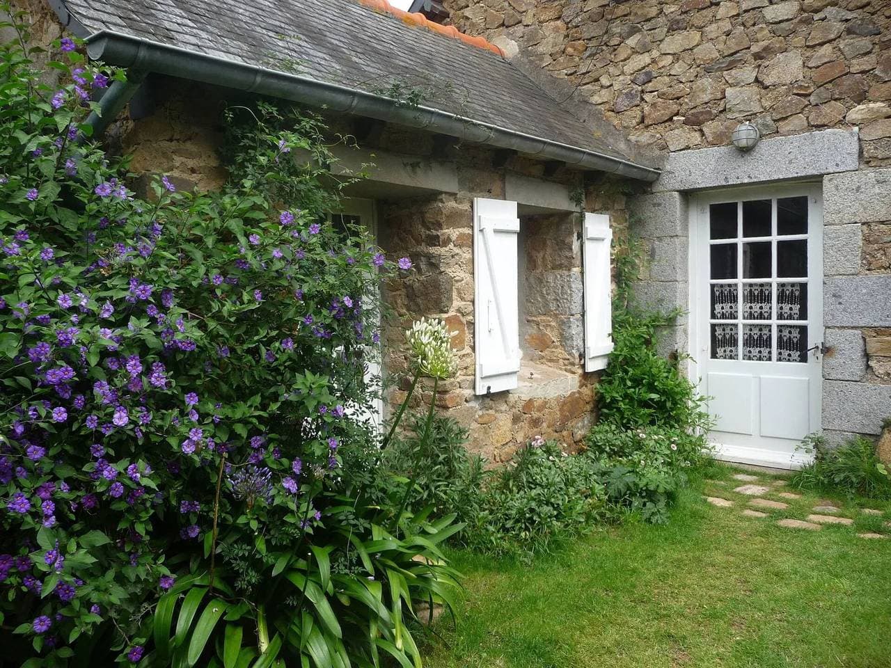 Gemütliches Haus in Plouha mit geschlossenem Garten 1