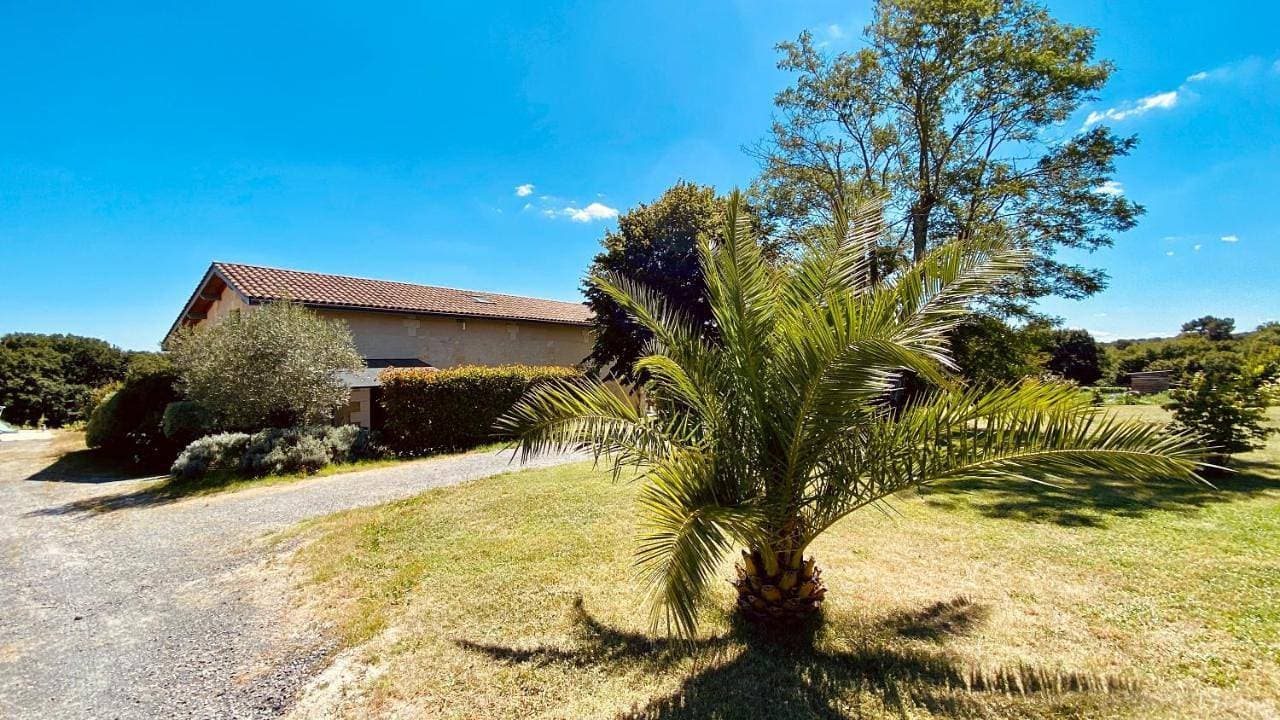 Domaine de Canteloup au coeur des vignes avec piscine 1