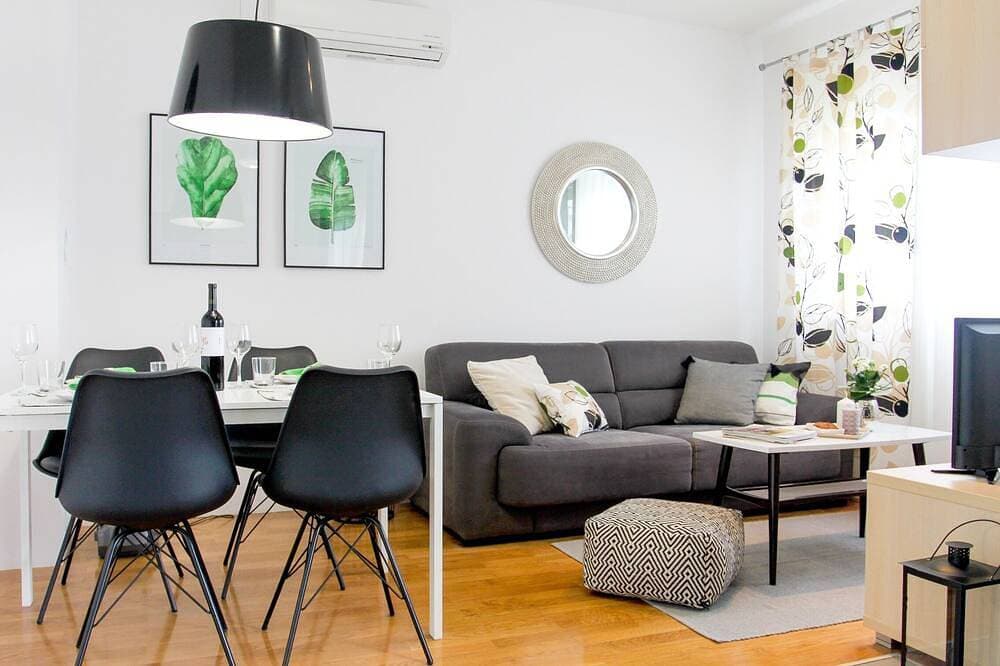 Serena Apartment mit Meerblick in der Nähe des Kiesstrandes! 1
