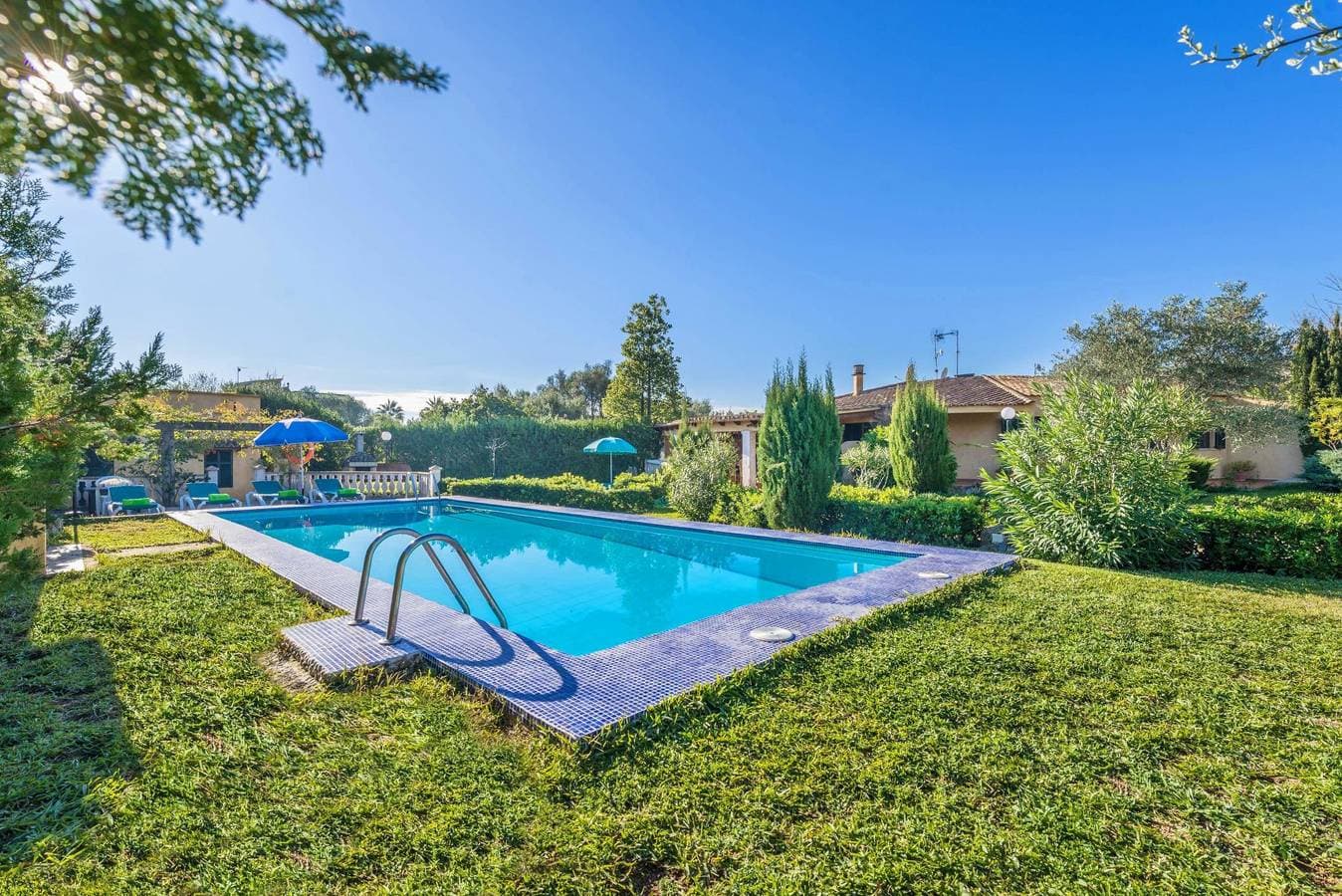Foto 4 von 36: Hibiscus - Ferienhaus mit privaten Pool in Crestatx . WiFi gratis