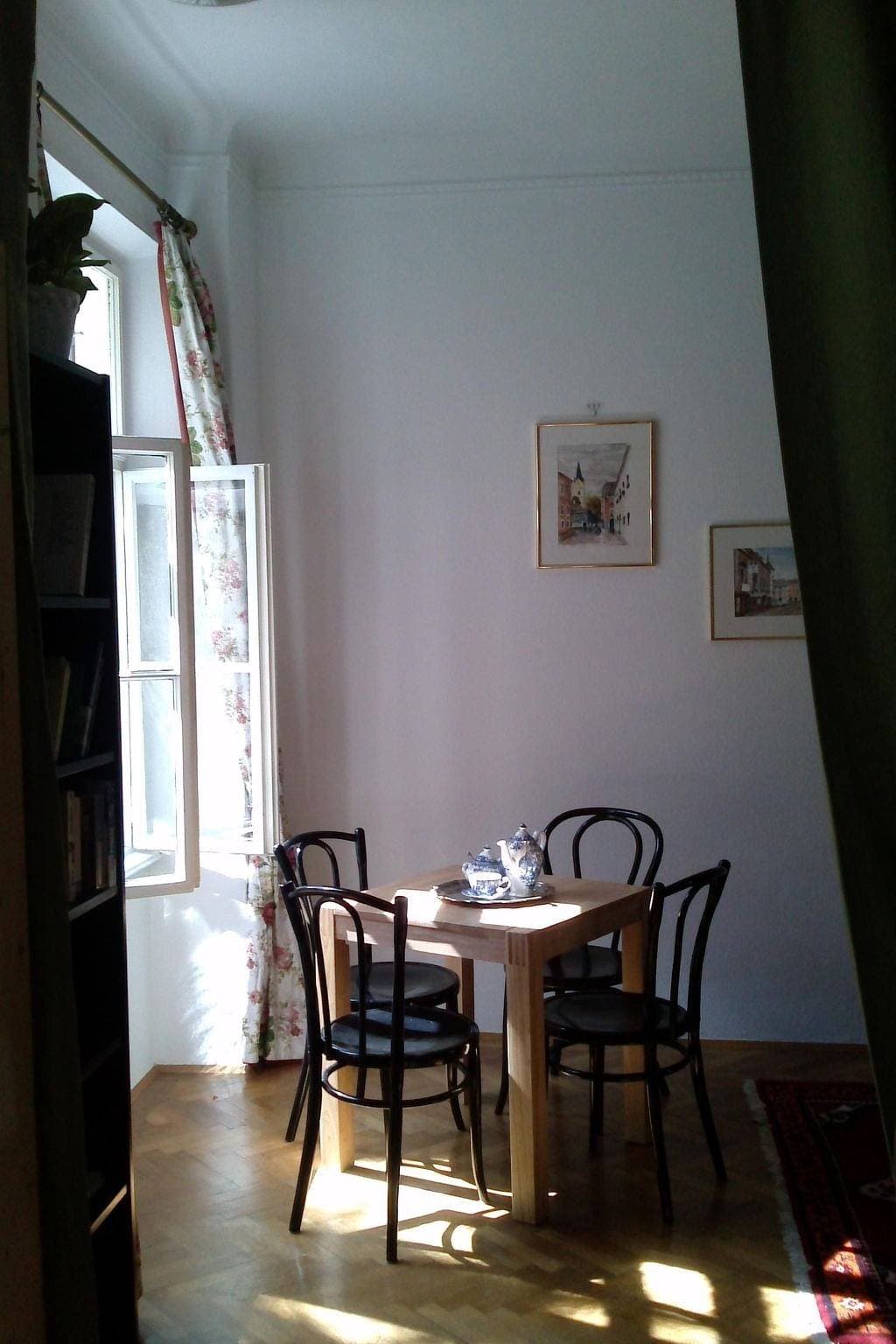 Wohnung in Hernals mit Garten- und Strassenblick 1