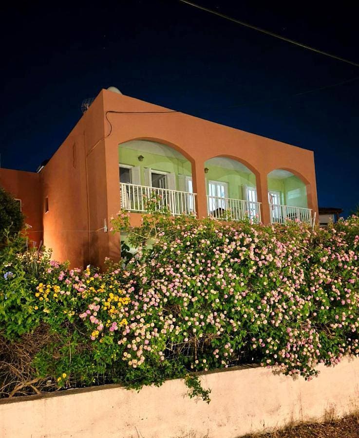 Livadi Apartments 1