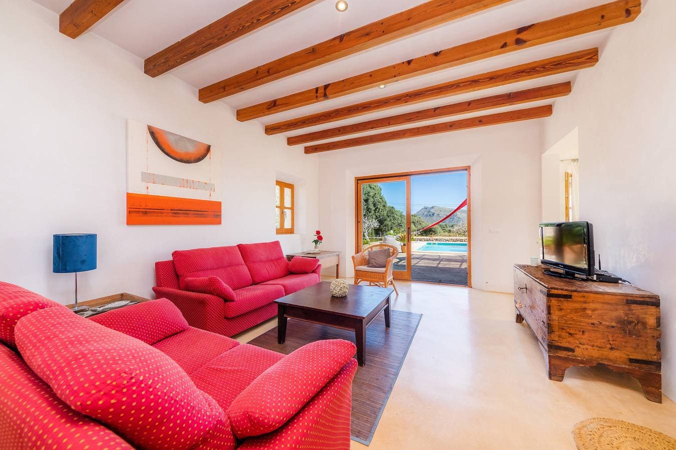 Foto 6 von 27: Ferienhaus Son Frare mit Bergblick, WLAN, Garten, Pool, Balkon und Terrassen; Parkplätze vorhanden