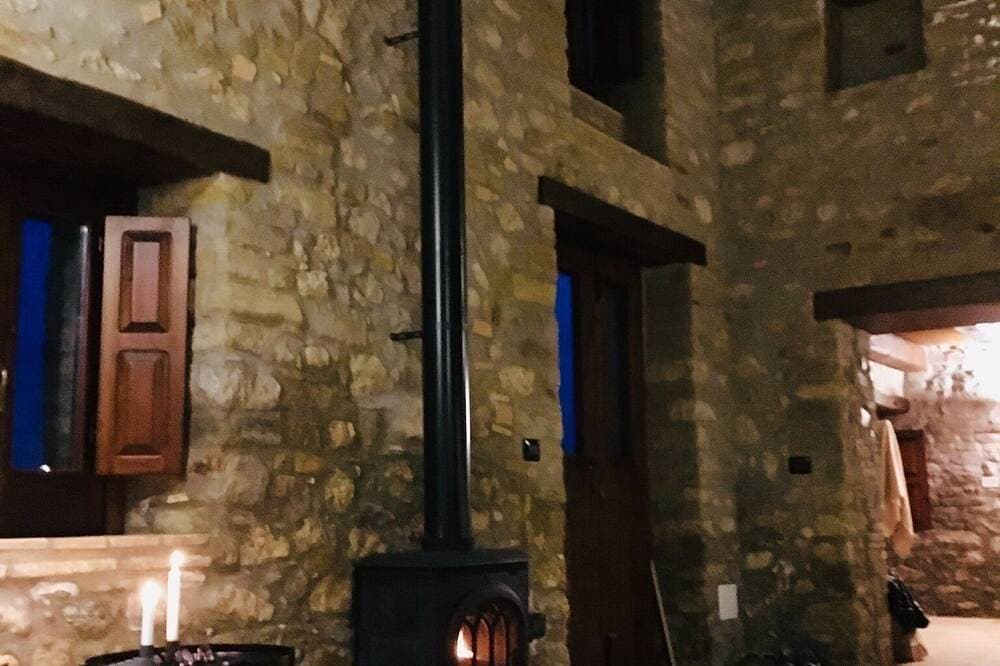Foto 10 von 30: Rustikales Steinhaus mit einem modernen Touch