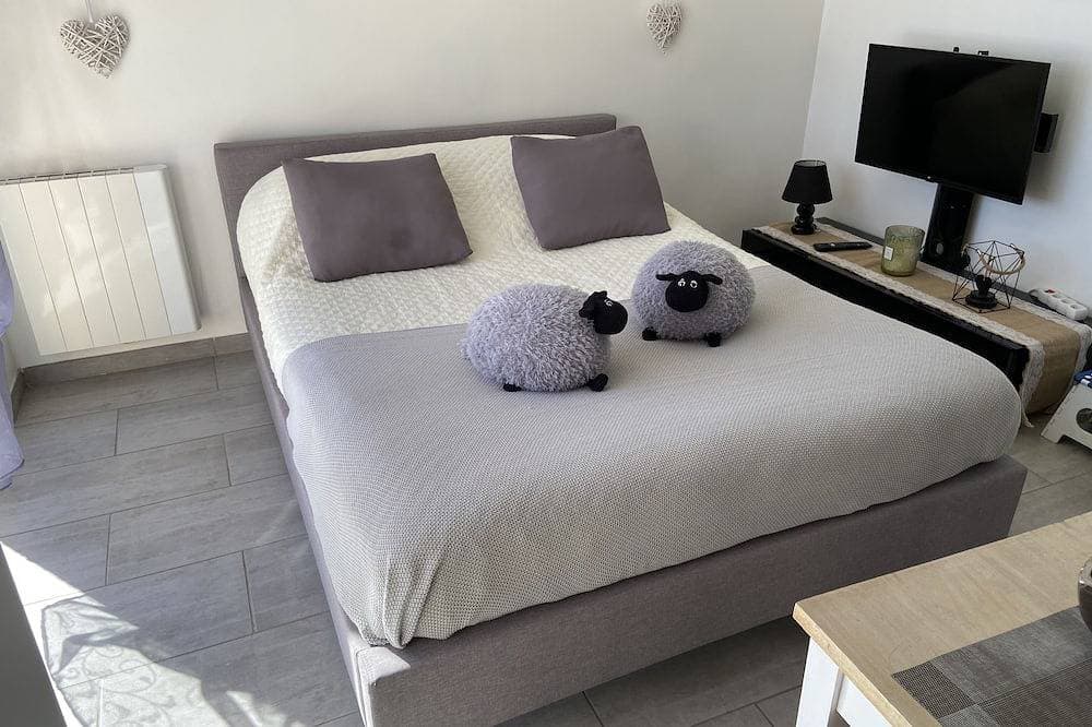 Foto 2 von 30: 100% self-contained studio at the foot of the Dentelles de Montmirail