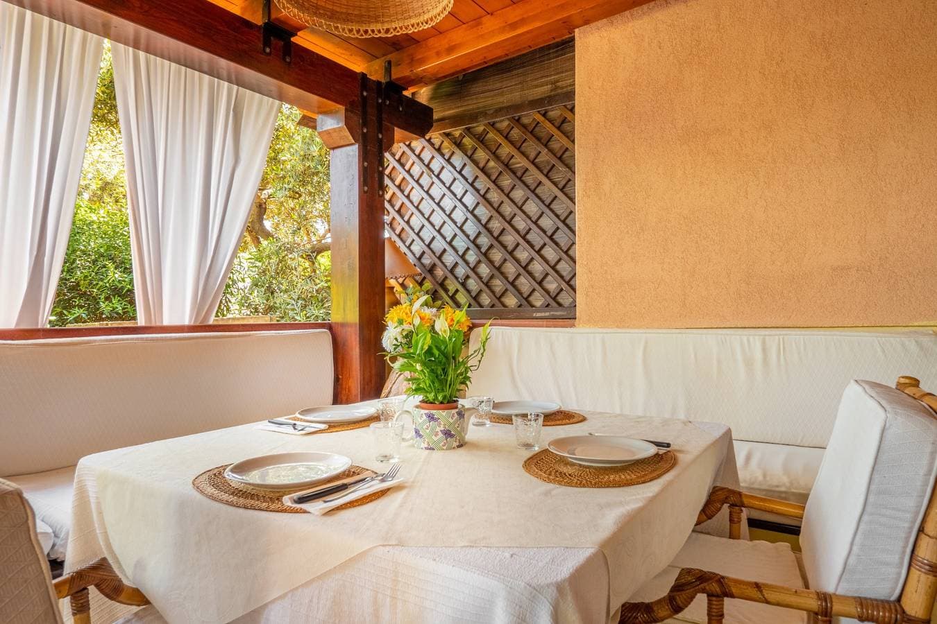 Foto 4 von 25: Ferienwohnung „Casa Vacanze Miky Punta Asfodeli“ mit Terrasse, Garten & Klimaanlage