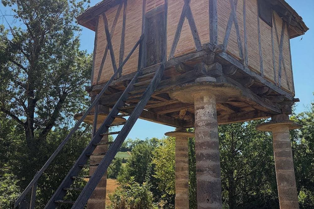 Foto 6 von 15: Le Colombier Vacation Rental in Occitan Tuscany