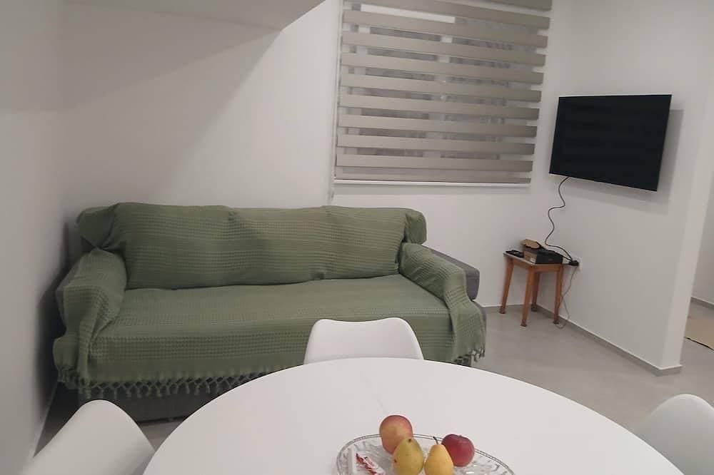 Foto 4 von 6: Cozy 2-bedroom apartment in quaint Sutomore with AC
