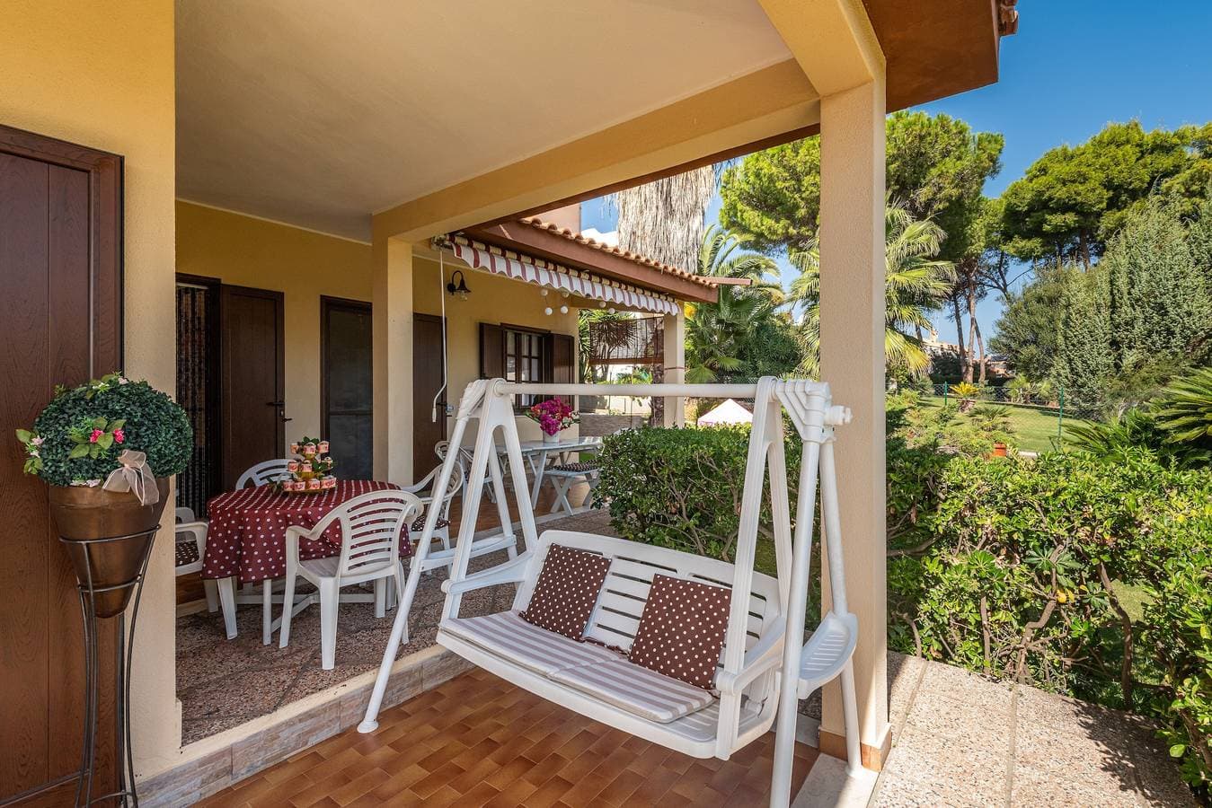 Foto 4 von 44: Geräumige Villa Ro mit Meerblick, Bergblick, WLAN, Balkon