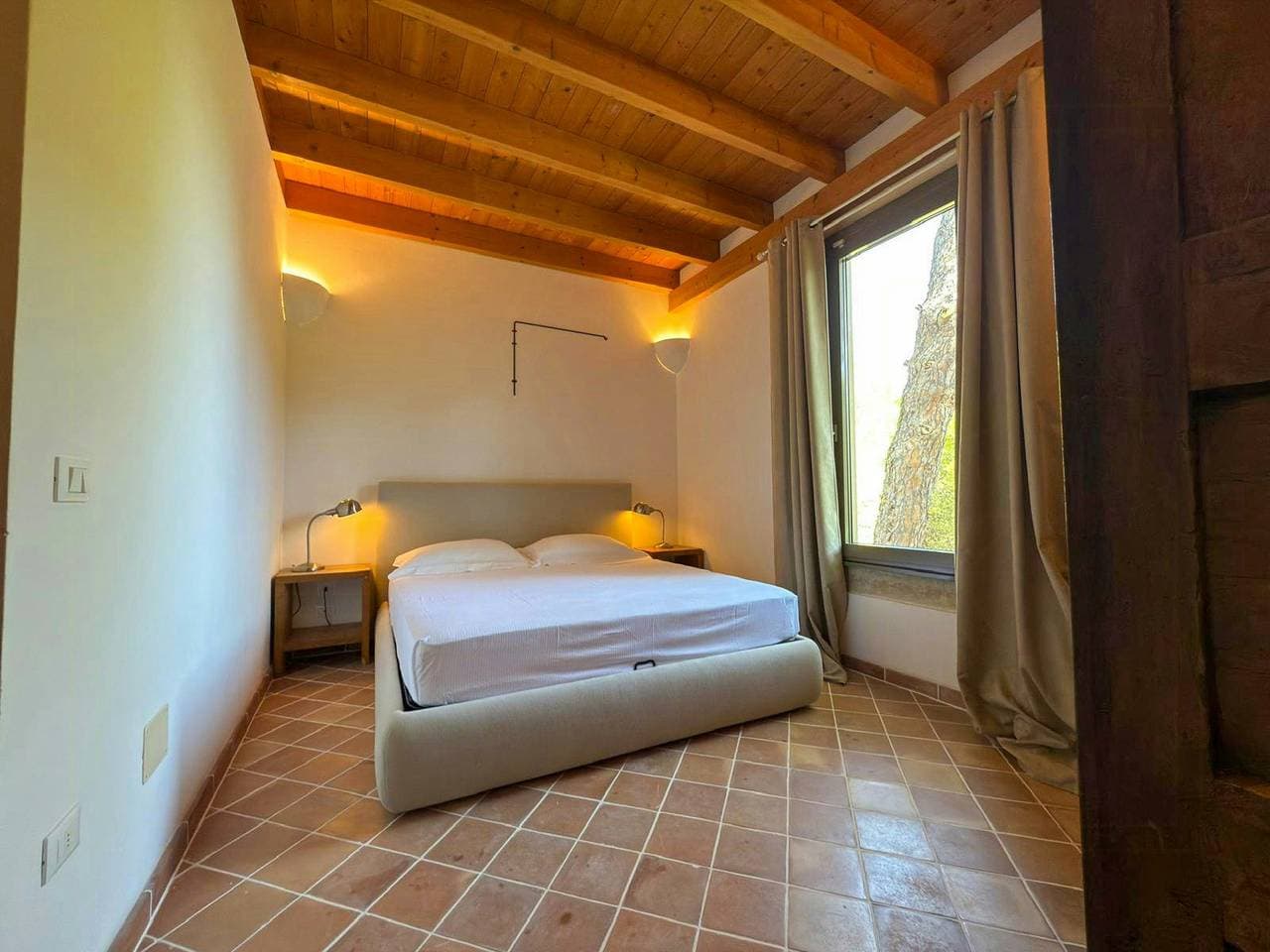 Foto 13 von 39: Bauernhaus aus dem 19. Jahrhundert mit Pool inmitten von Olivenbäumen