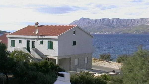 Foto 3 von 30: Ferienwohnung in Povlja mit Meerblick, Terrasse, Klimaanlage, W-Lan (4936-1)