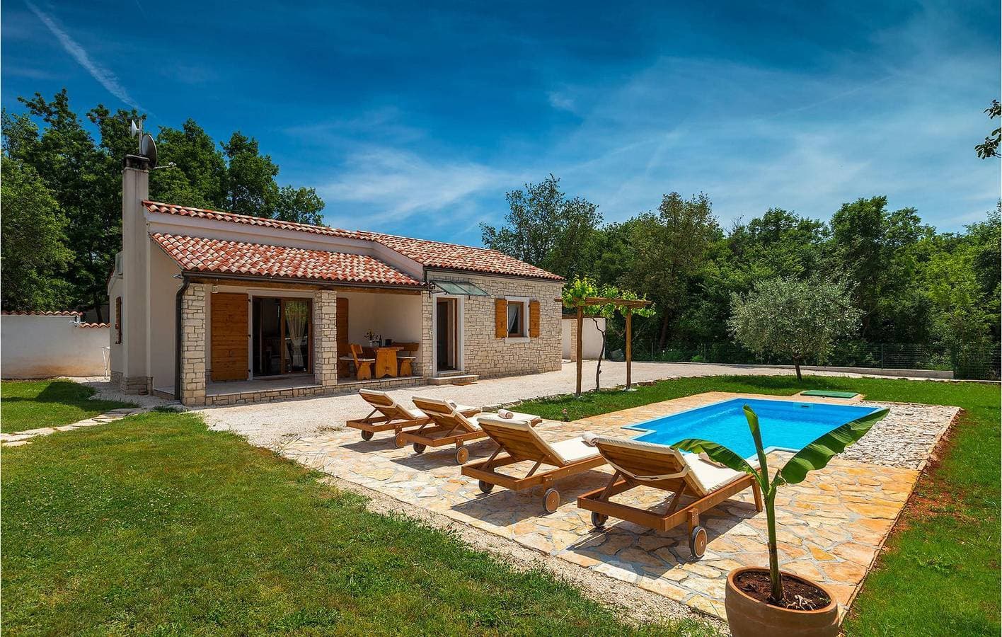 Foto 5 von 47: Gemütliche 1-Zimmer-Wohnung mit Pool, WLAN und Parkplatz in der Nähe der Küste von Ližnjan