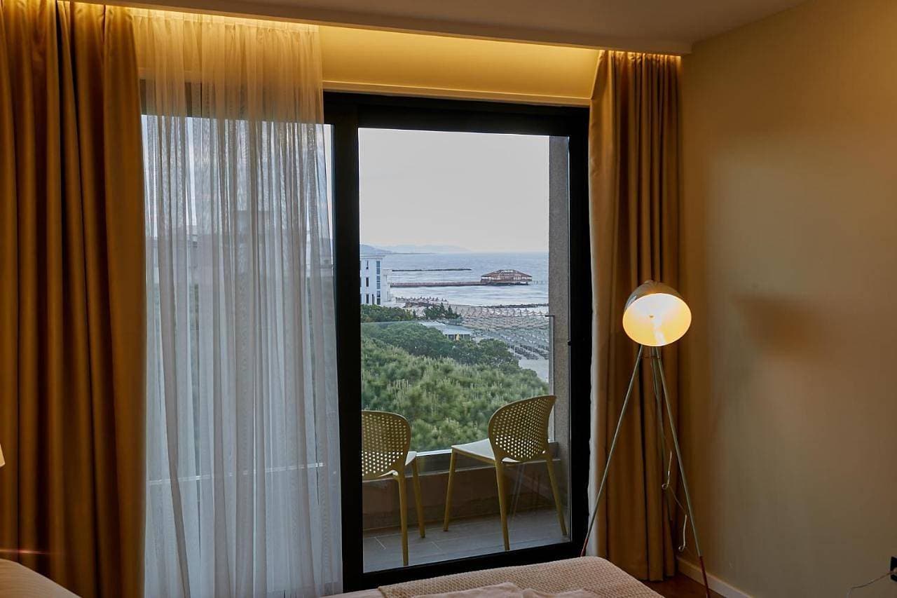 Foto 7 von 11: Standard Double Room with Side Sea View