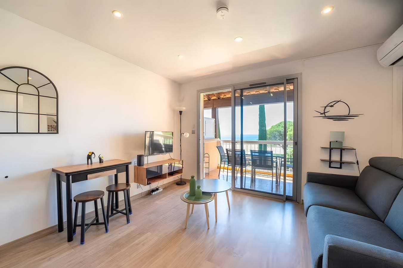 Foto 5 von 21: Ferienwohnung 'Le Panorama' mit Meerblick, WLAN und Klimaanlage