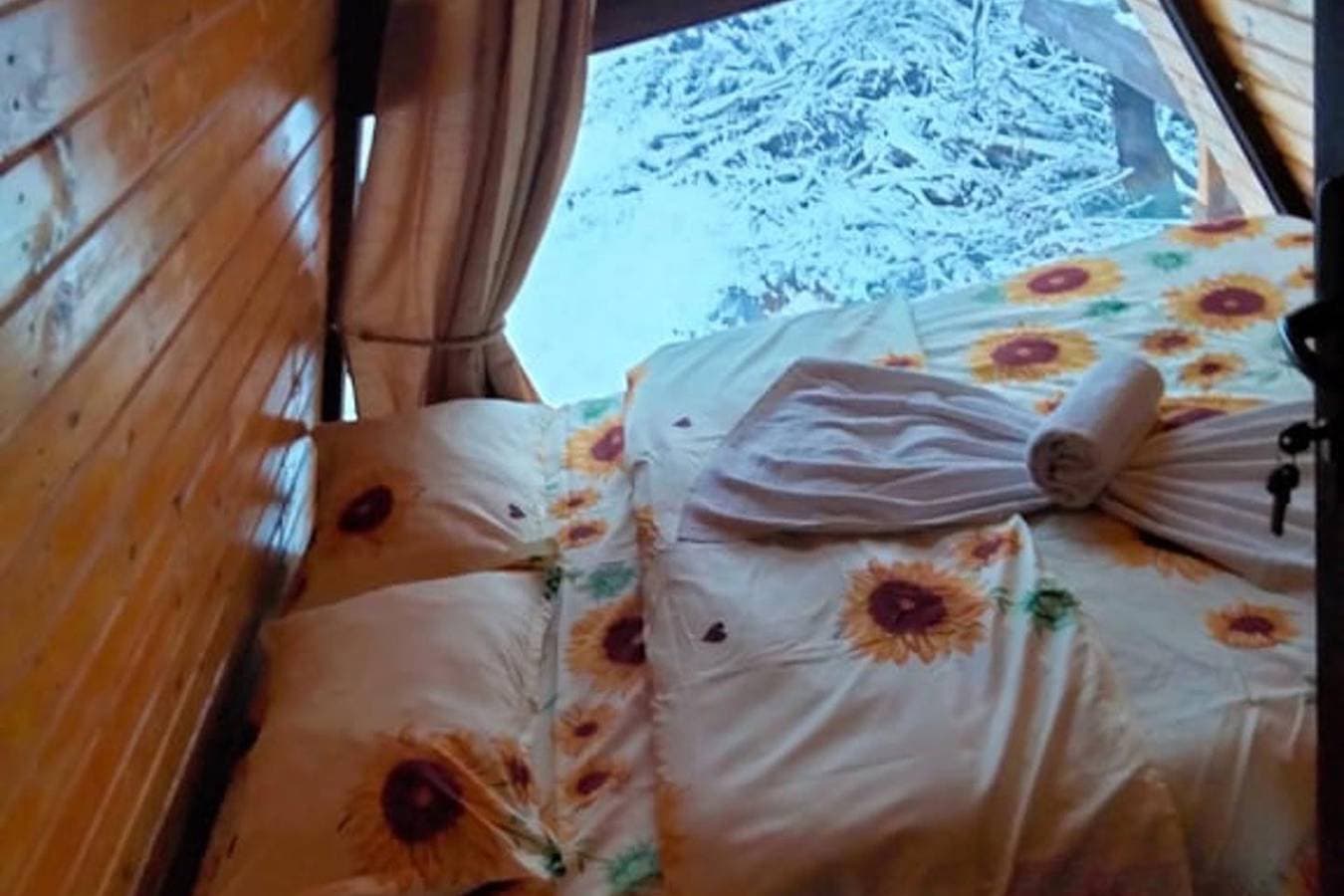 Foto 4 von 32: Blockhütte für 6 Personen mit Pool